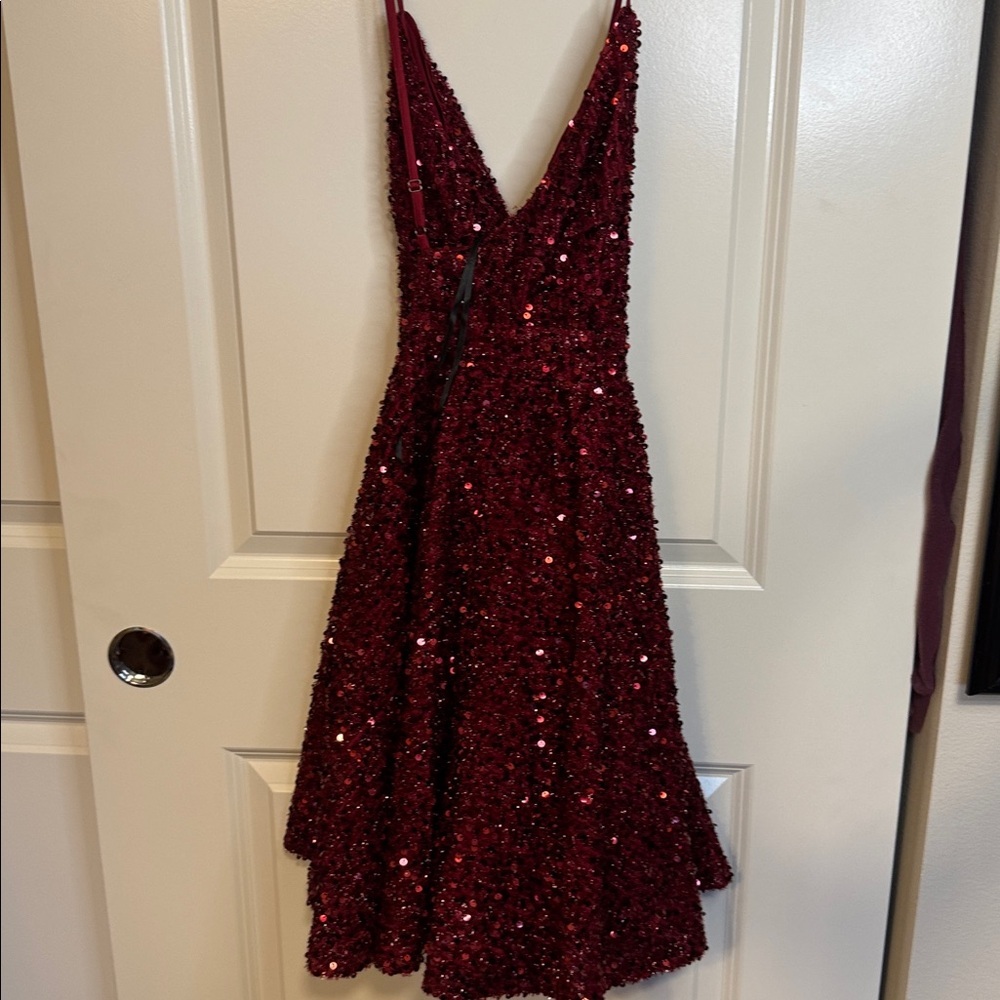 Minuet Red V-Neck dress - - Picture 8 of 16